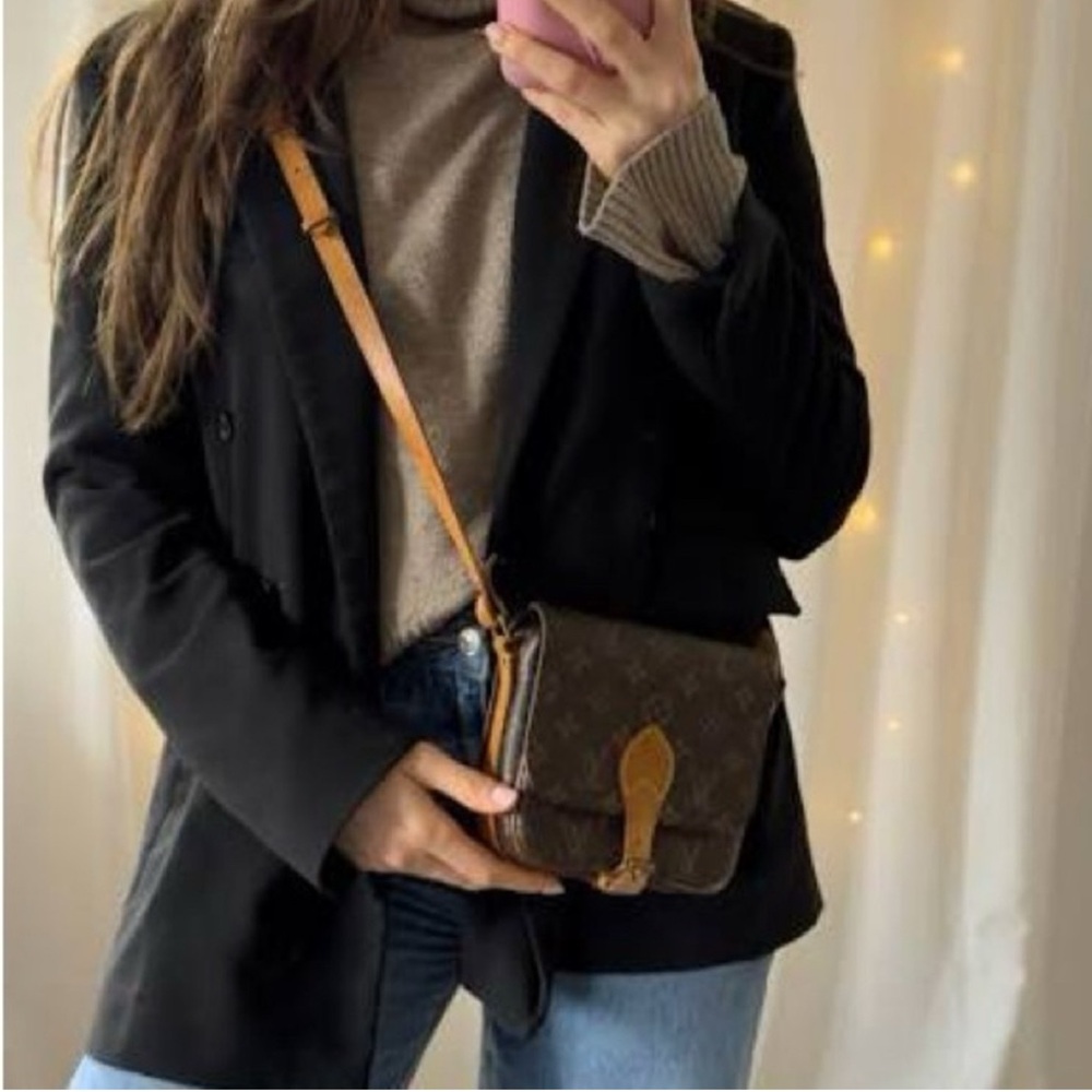Louis Vuitton Cartouchiere